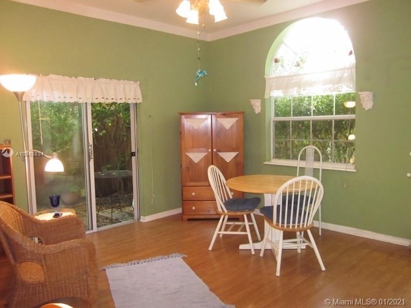 Miami, FL 33133,2850 Coconut Ave #4