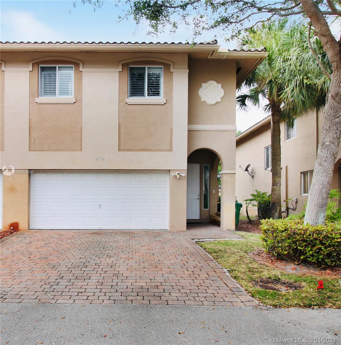 2753 Treasure Cove Cir, Dania Beach, FL 33312