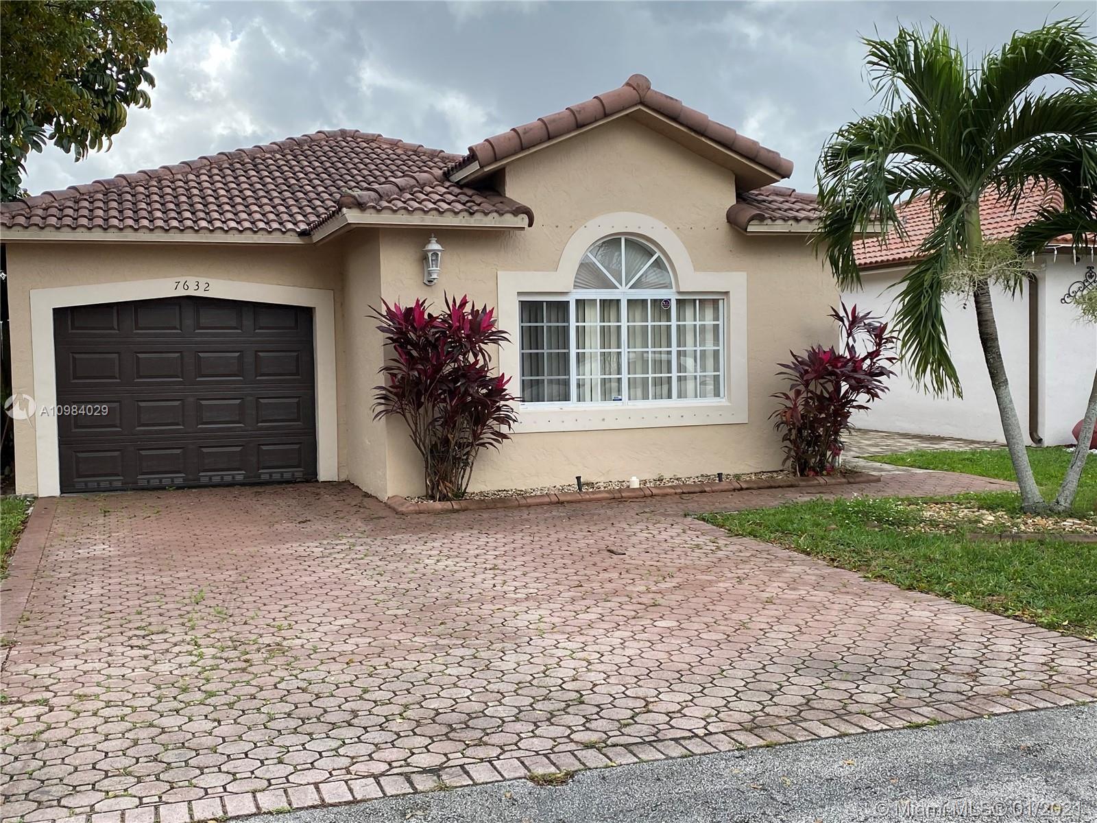 7632 NW 168th St, Hialeah, FL 33015