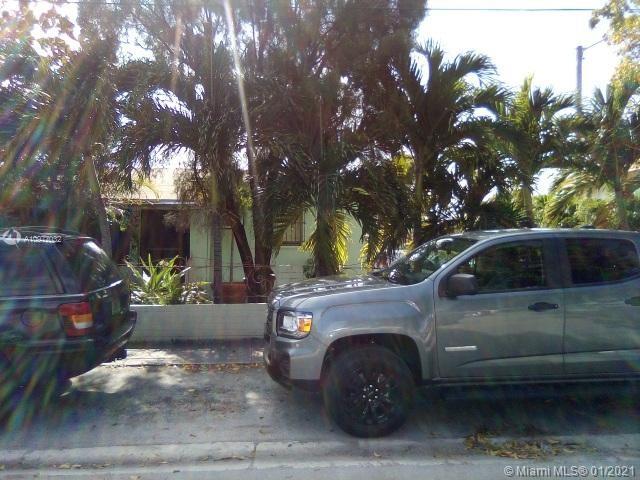 590 SW 9th St, Miami, FL 33130