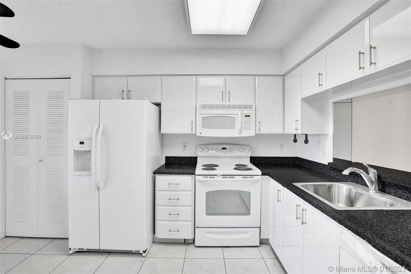 Delray Beach, FL 33446,6655 Kensington Ln #402