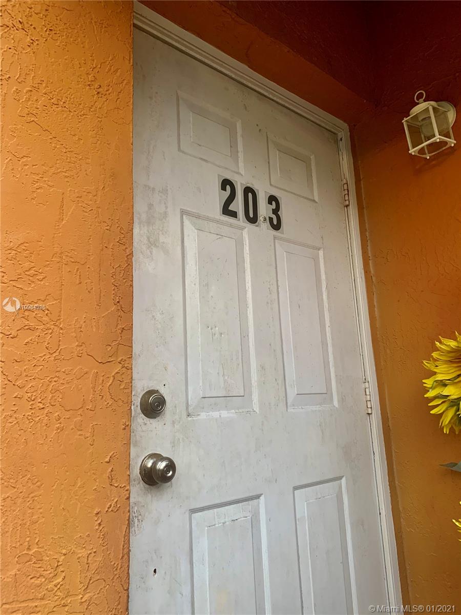 Lauderhill, FL 33313,2457 NW 56th Ave #4-203