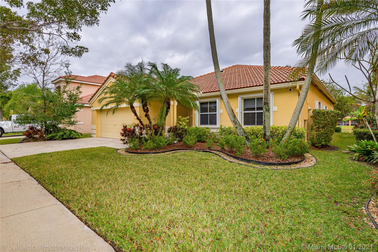 Weston, FL 33327,1245 Chenille Cir