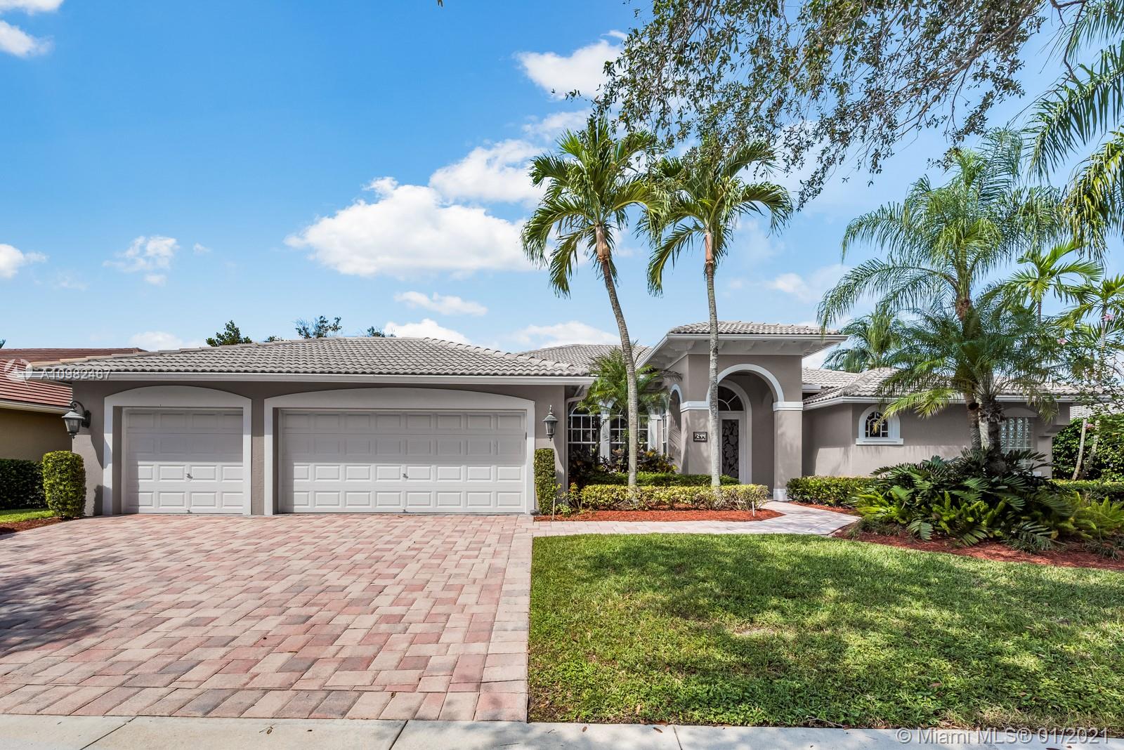 244 Landings Blvd, Weston, FL 33327