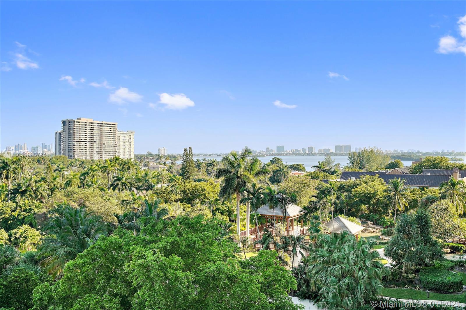 1000 Quayside Ter #1403, Miami, FL 33138