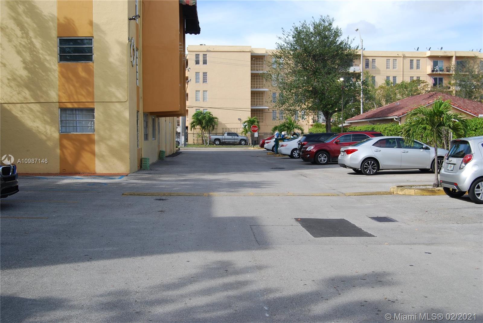 575 W 69th St #205, Hialeah, FL 33014