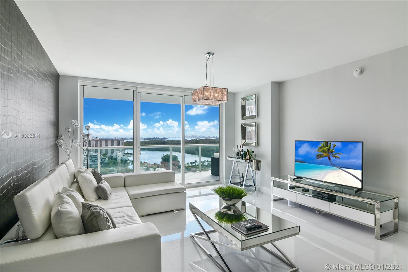 Sunny Isles Beach, FL 33160,400 Sunny Isles Blvd #1817