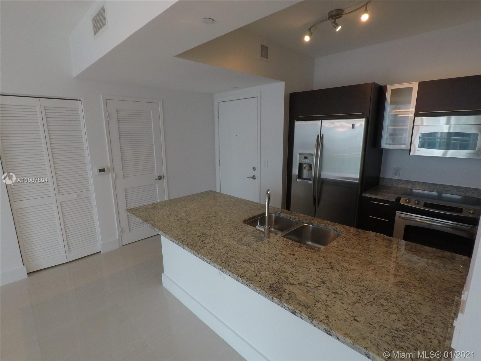 Miami, FL 33131,950 Brickell Bay Dr #3503