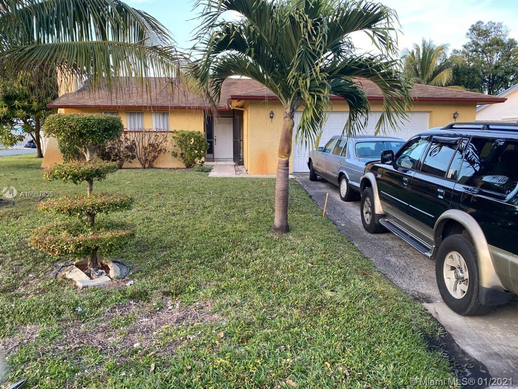 203 SE 26th Ave, Boynton Beach, FL 33435