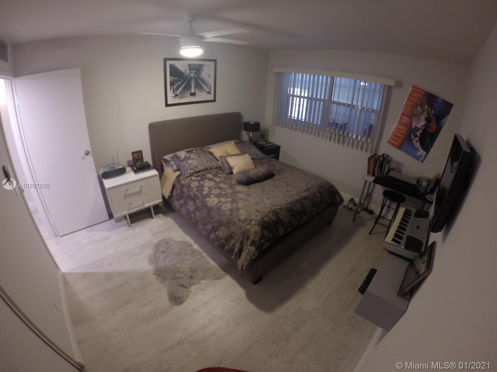 Delray Beach, FL 33446,381 S Brittany H #H