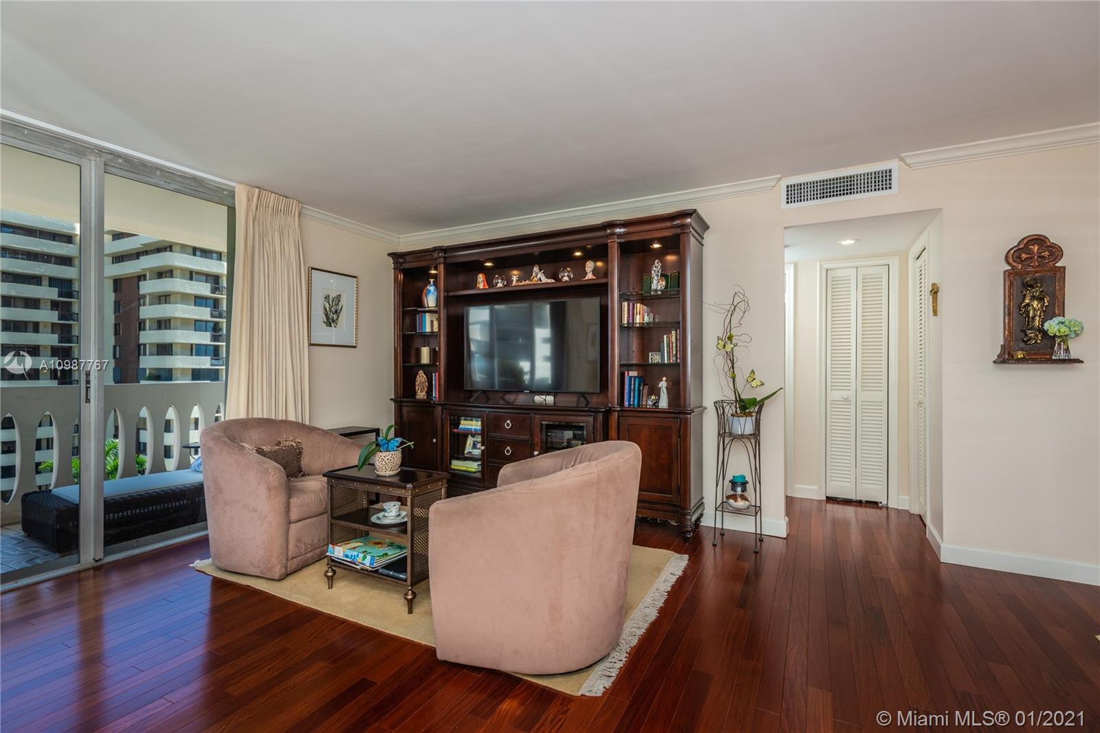 Coral Gables, FL 33134,625 Biltmore Way #805