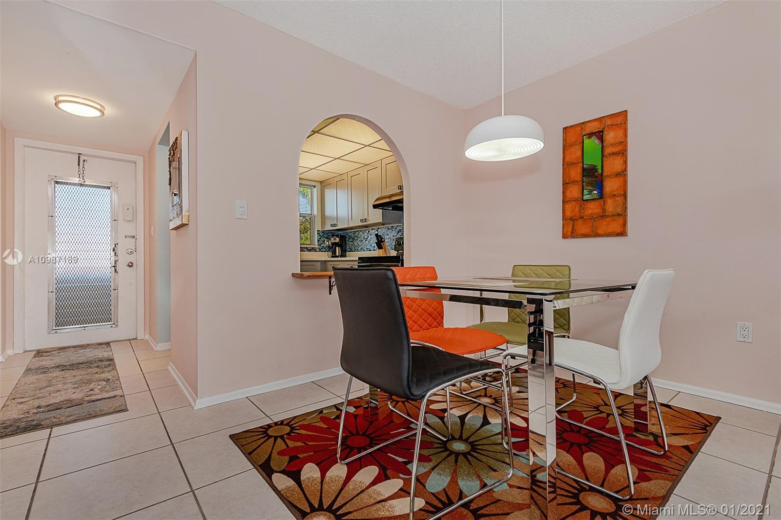 Sunrise, FL 33322,3091 E Sunrise Lakes Dr #308