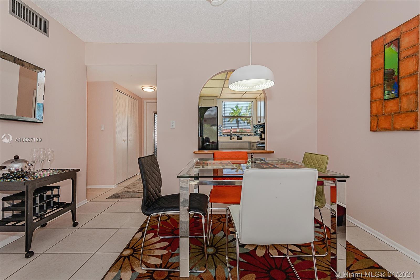 Sunrise, FL 33322,3091 E Sunrise Lakes Dr #308