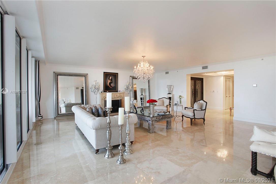 Key Biscayne, FL 33149,430 GRAND BAY DRIVE #202