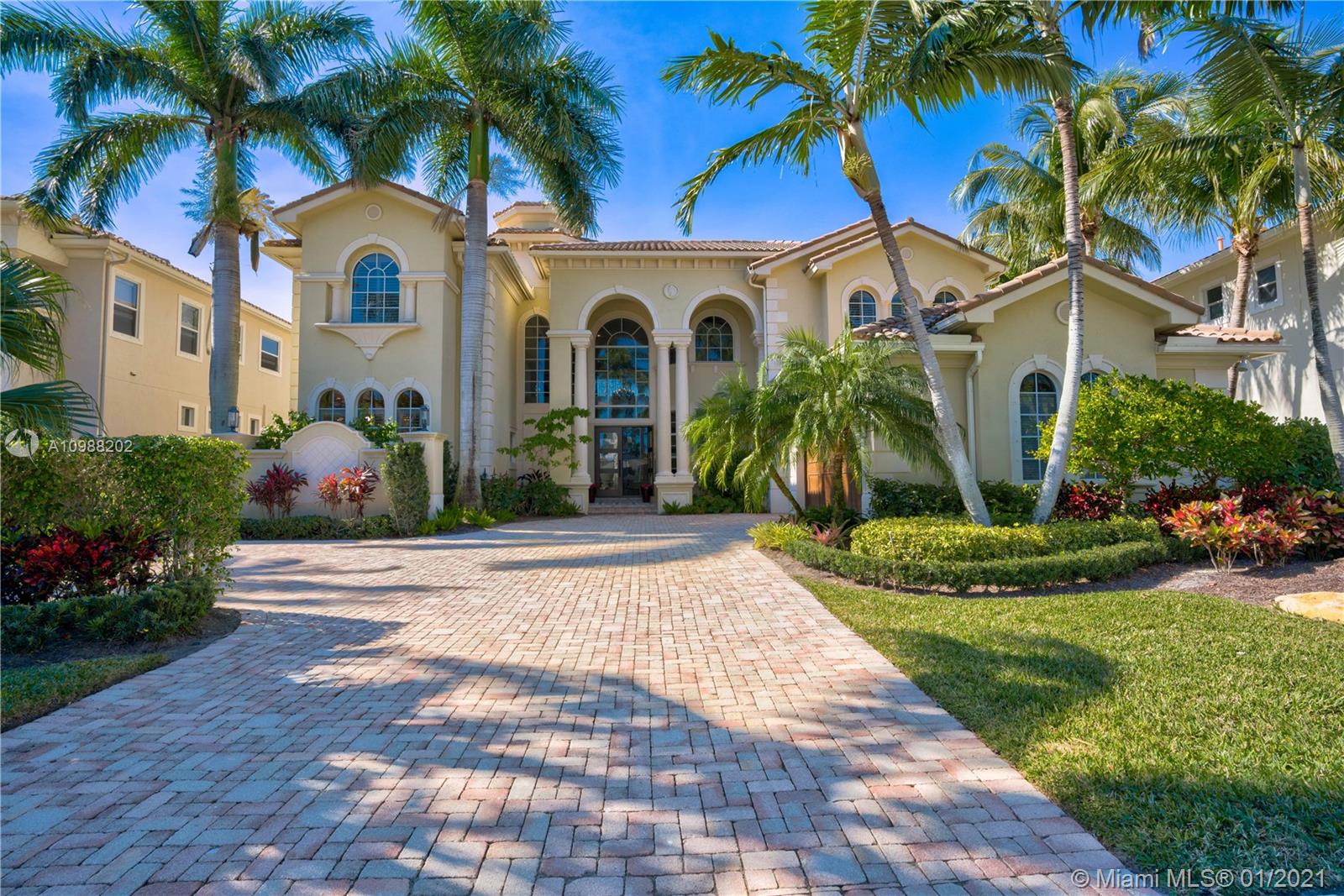 Palm Beach Gardens, FL 33410,421 Savoie Dr