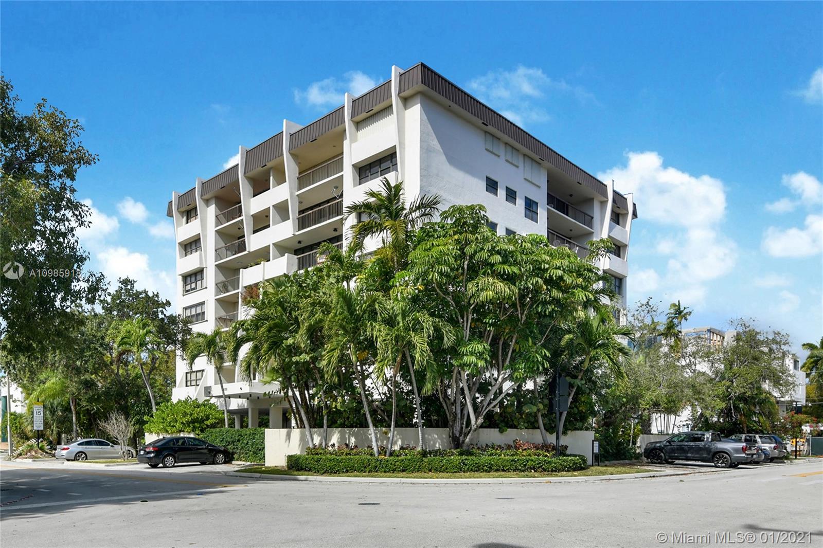 9300 Bay Harbor Ter #2D, Bay Harbor Islands, FL 33154