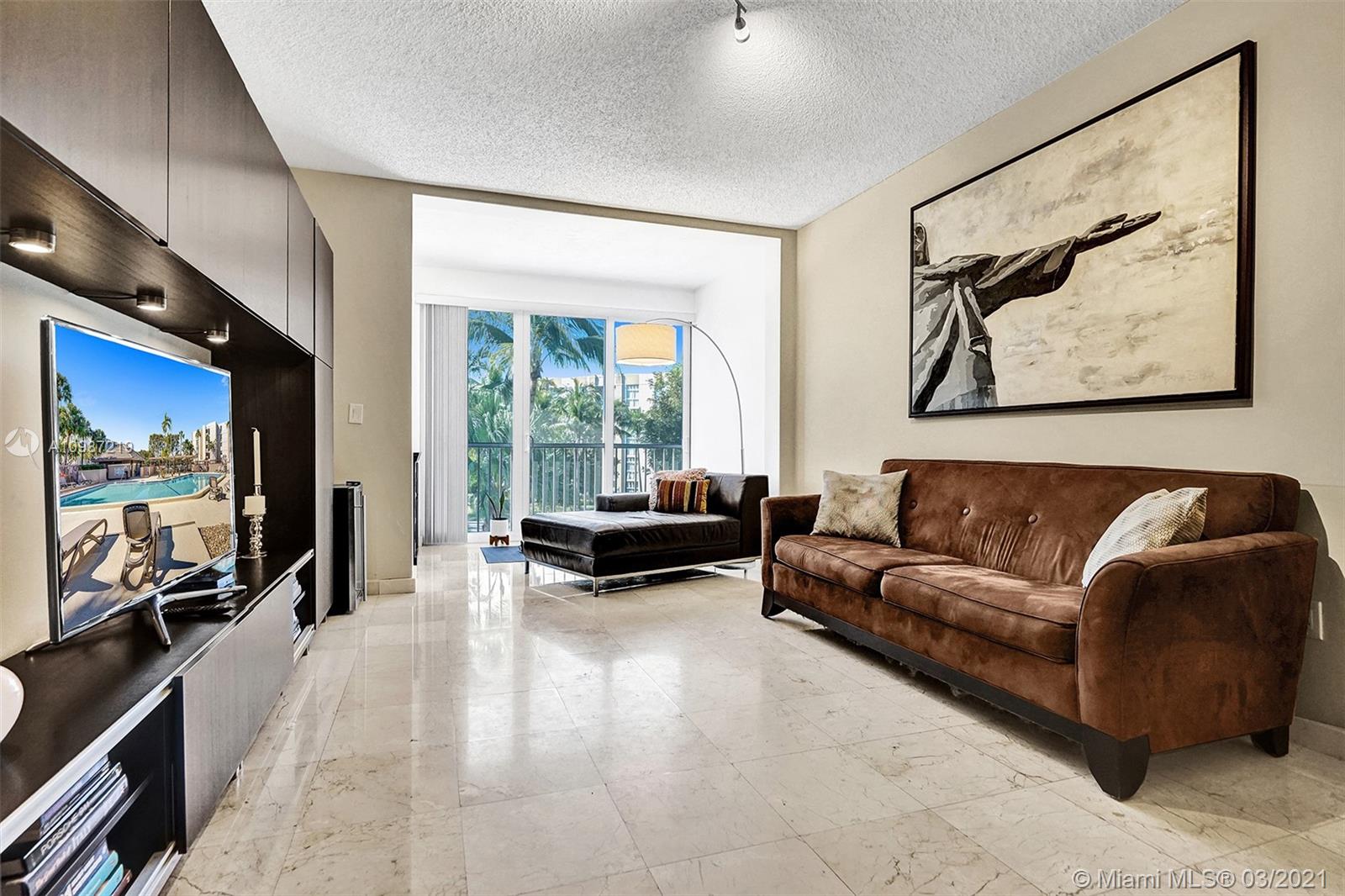 9725 NW 52nd St #322, Doral, FL 33178