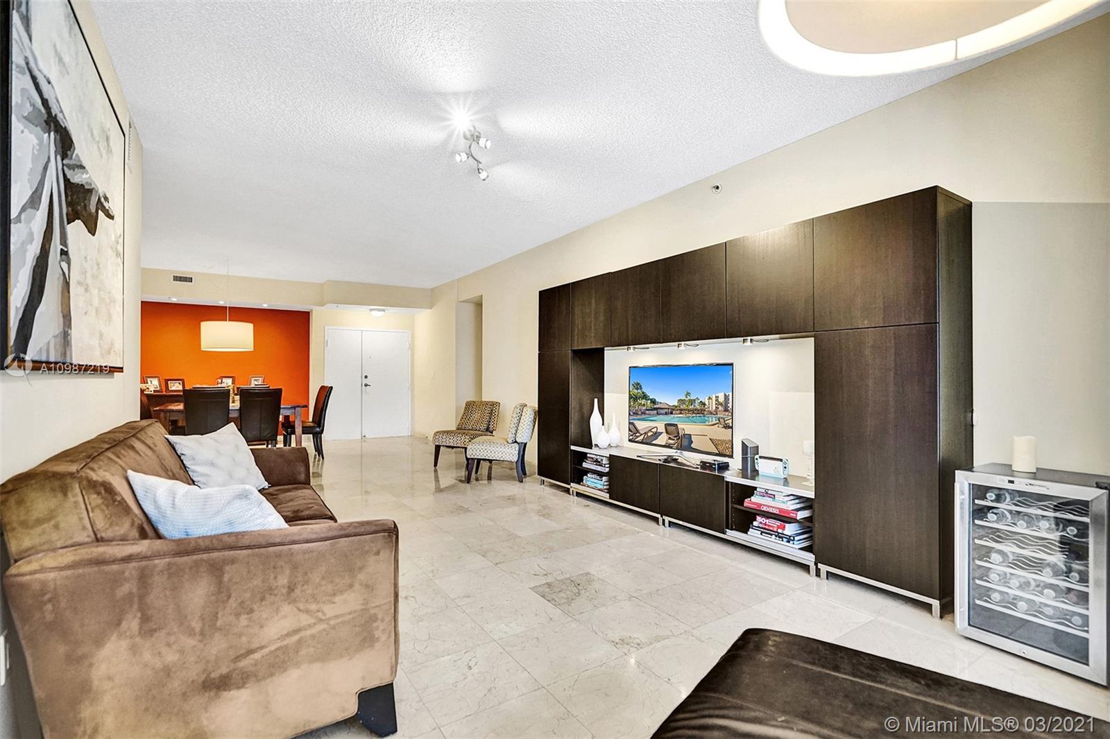 9725 NW 52nd St #322, Doral, FL 33178