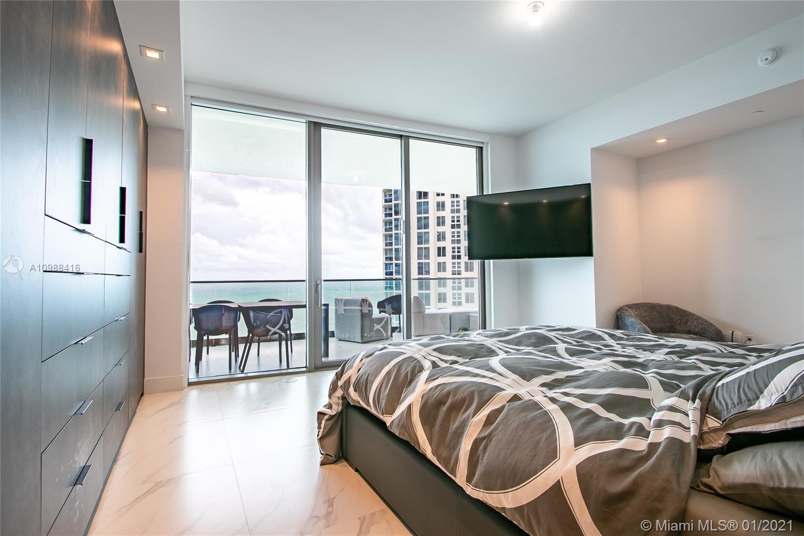 Sunny Isles Beach, FL 33160,18975 Collins Ave #2404