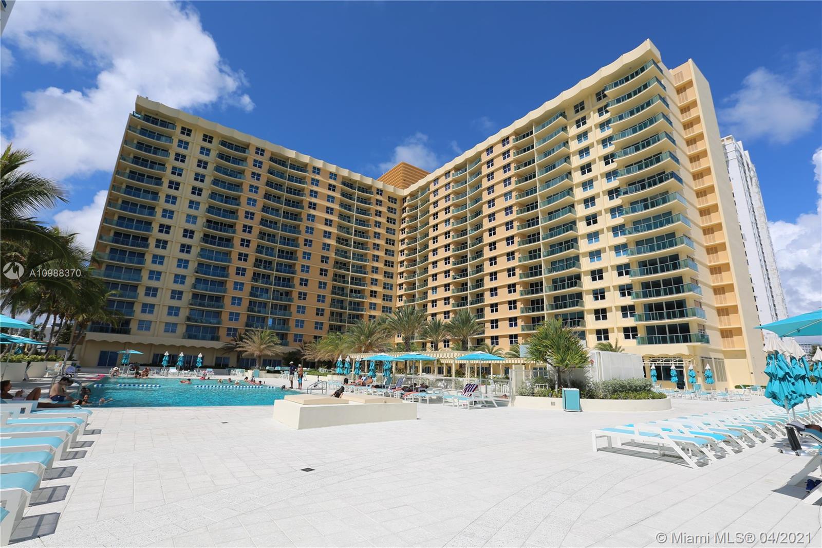 Hollywood, FL 33019,2501 S Ocean Dr #1218