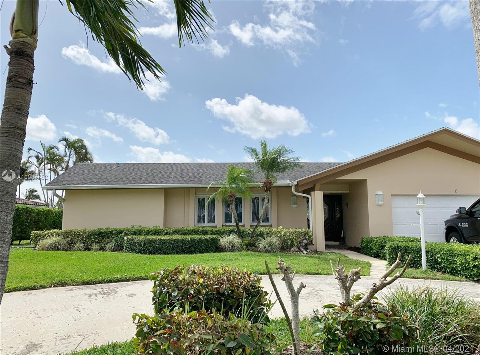 Tequesta, FL 33469,8 Leeward Cir