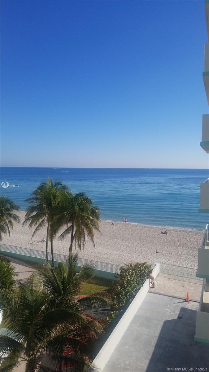 Hollywood, FL 33019,3725 S Ocean Dr #1422