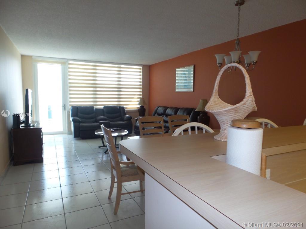 Hollywood, FL 33019,3725 S Ocean Dr #1422