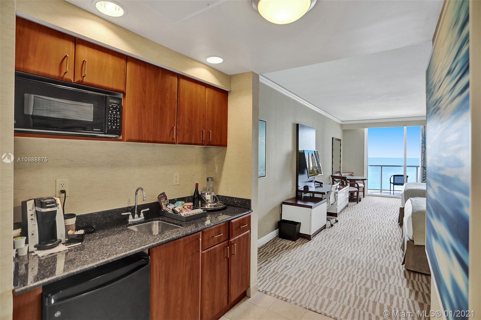 Sunny Isles Beach, FL 33160,18001 Collins Ave #1510