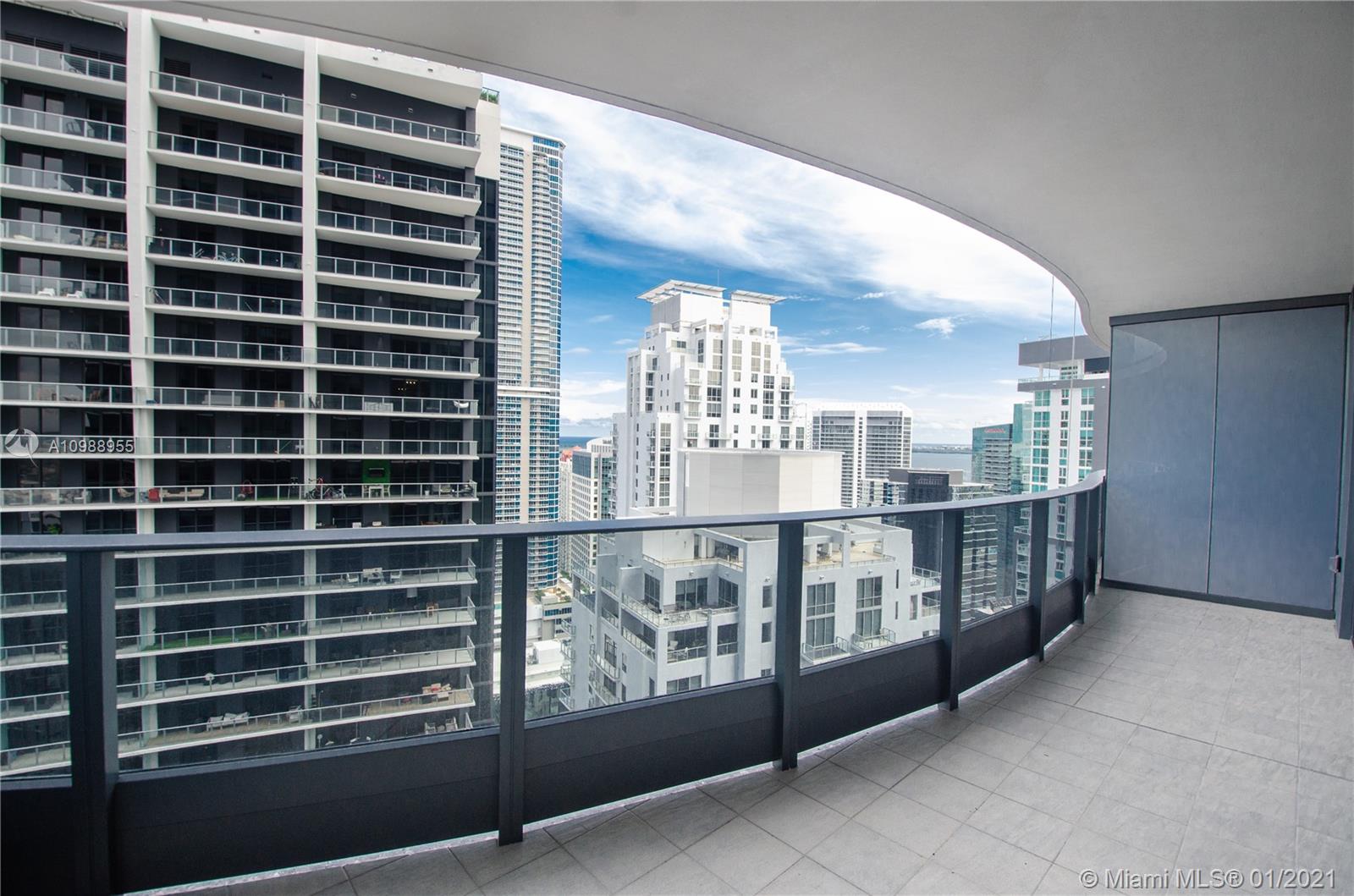 1000 Brickell Plaza #4207, Miami, FL 33131