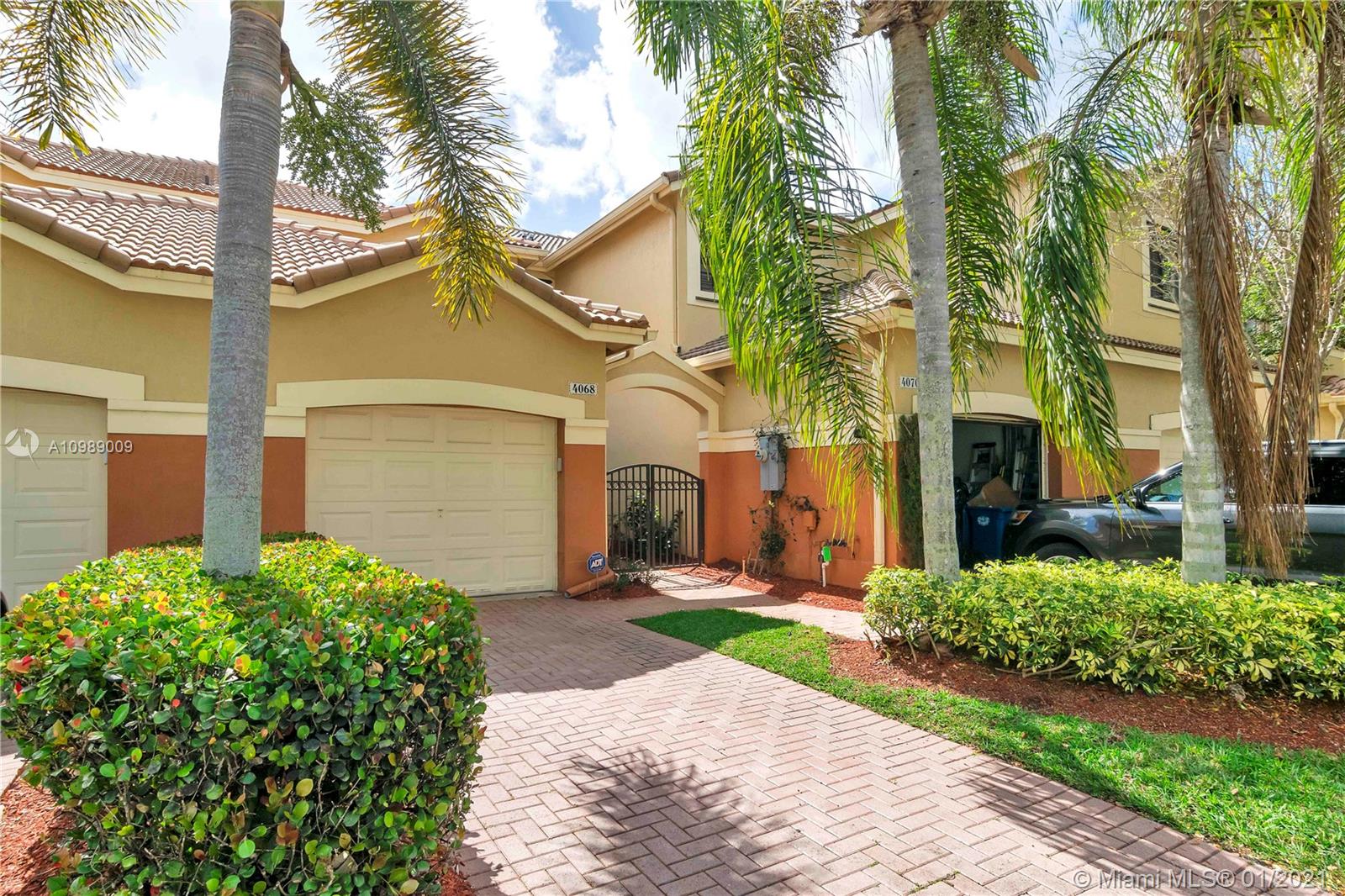 Weston, FL 33332,4068 Timber Cove Ln