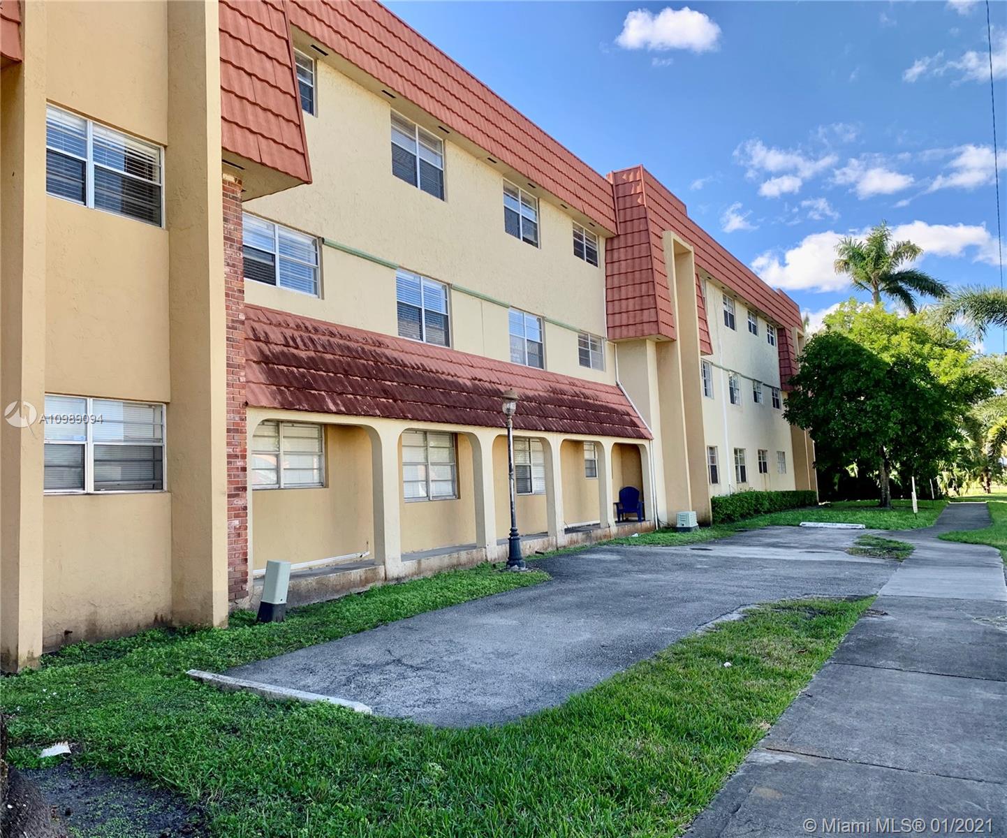 1300 Moffett St #210, Hallandale Beach, FL 33009