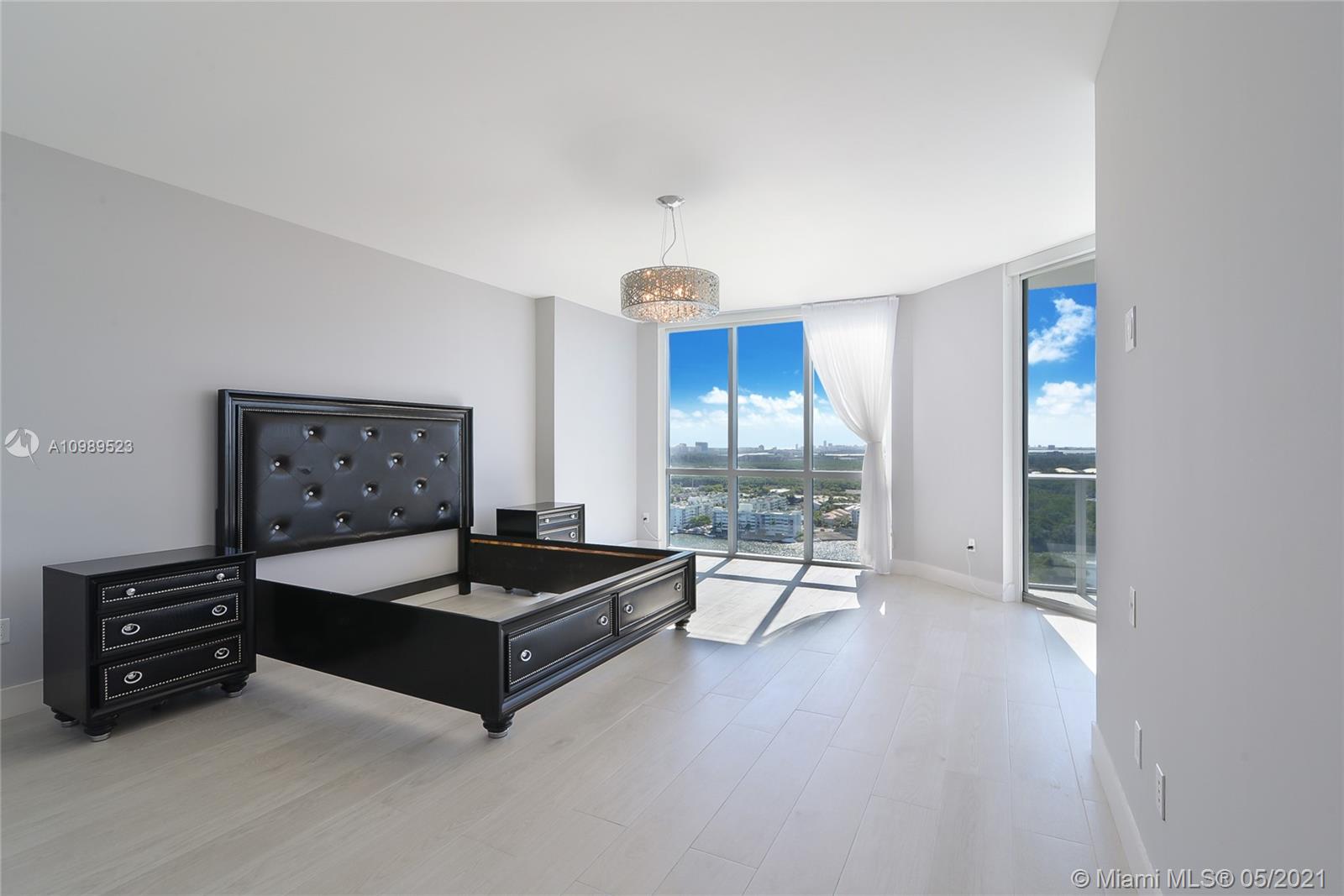 North Miami Beach, FL 33160,17111 Biscayne Blvd #2306