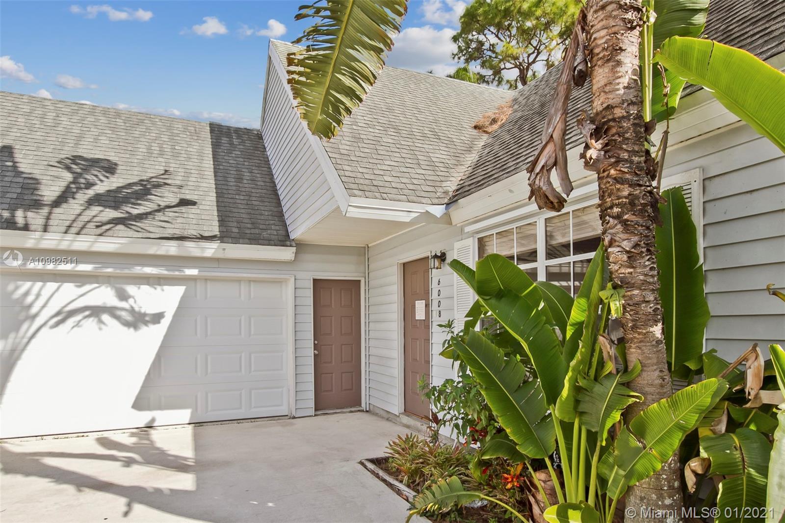 Atlantis, FL 33462,6008 Lace Wood Cir