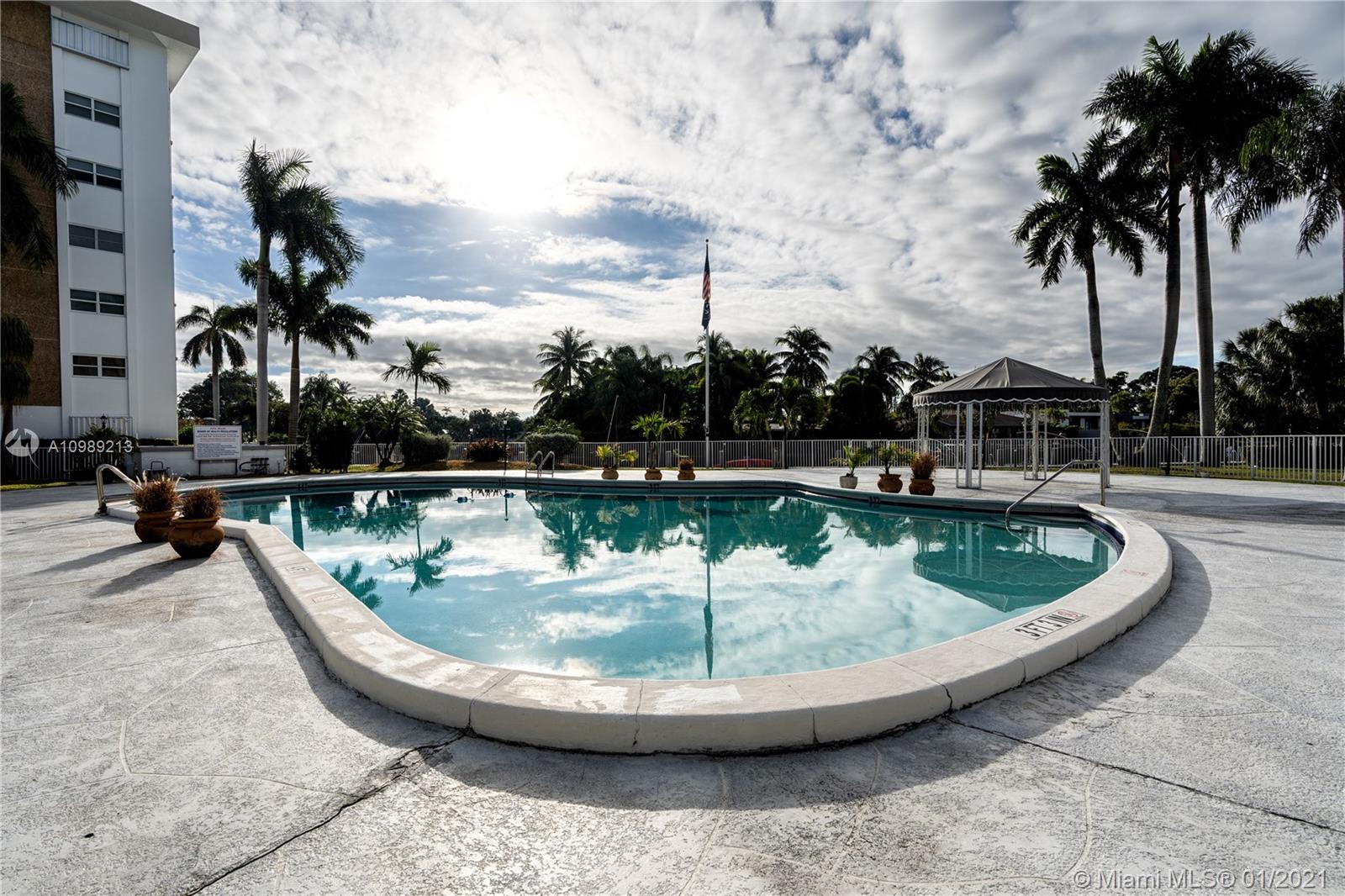3050 NE 16th Ave #607,  Oakland Park,  FL 33334