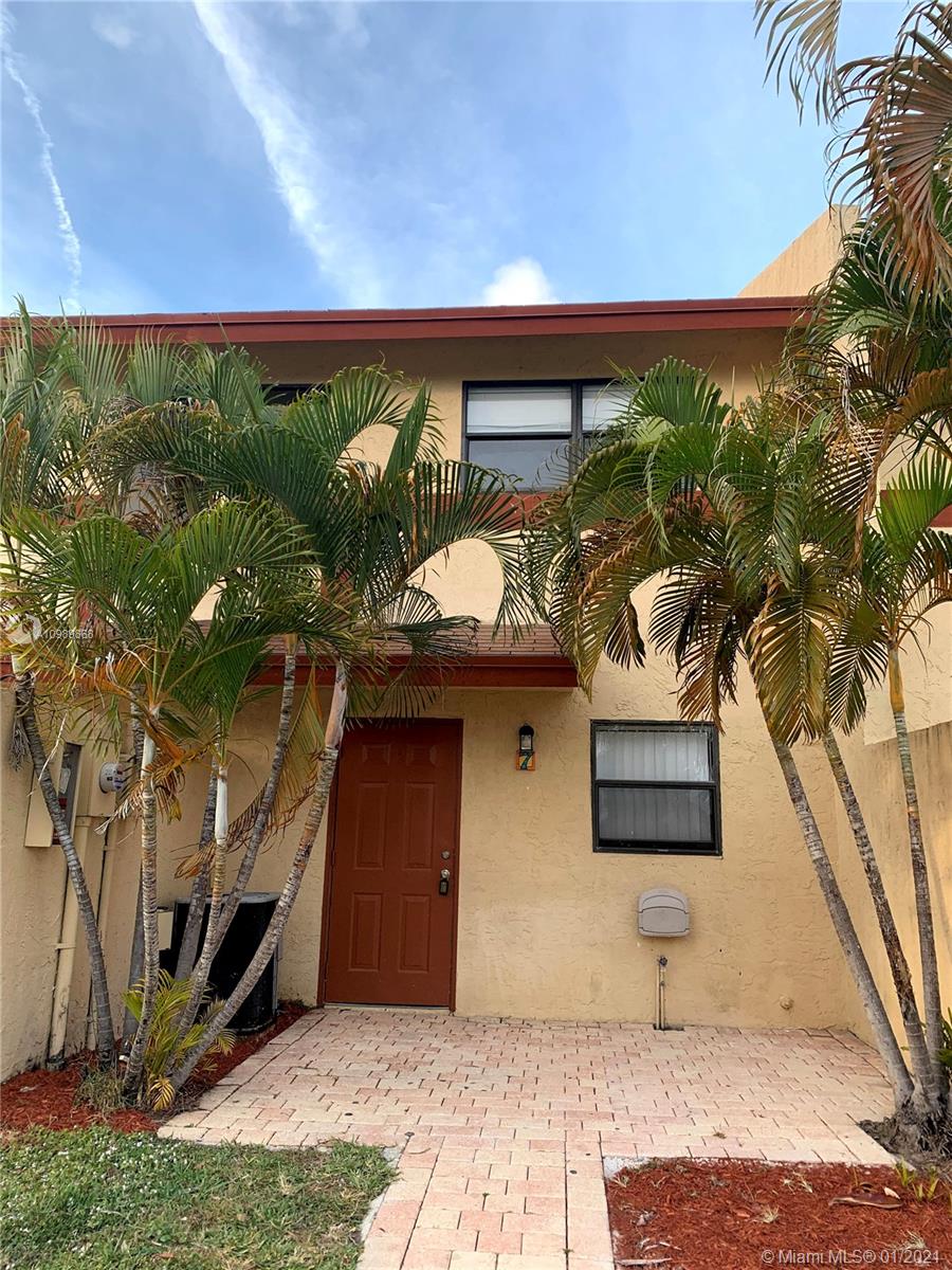 3281 E Golf Blvd #7, Pompano Beach, FL 33064