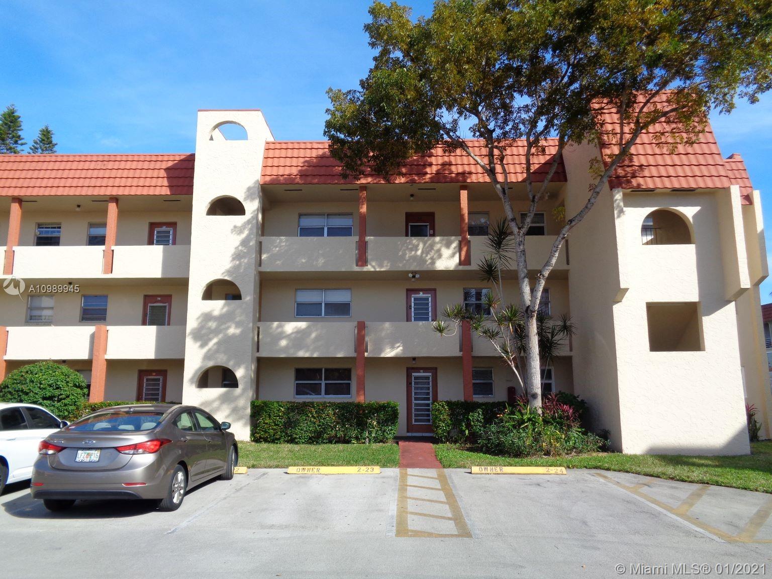 2950 W Sunrise Lakes Dr #311, Sunrise, FL 33322