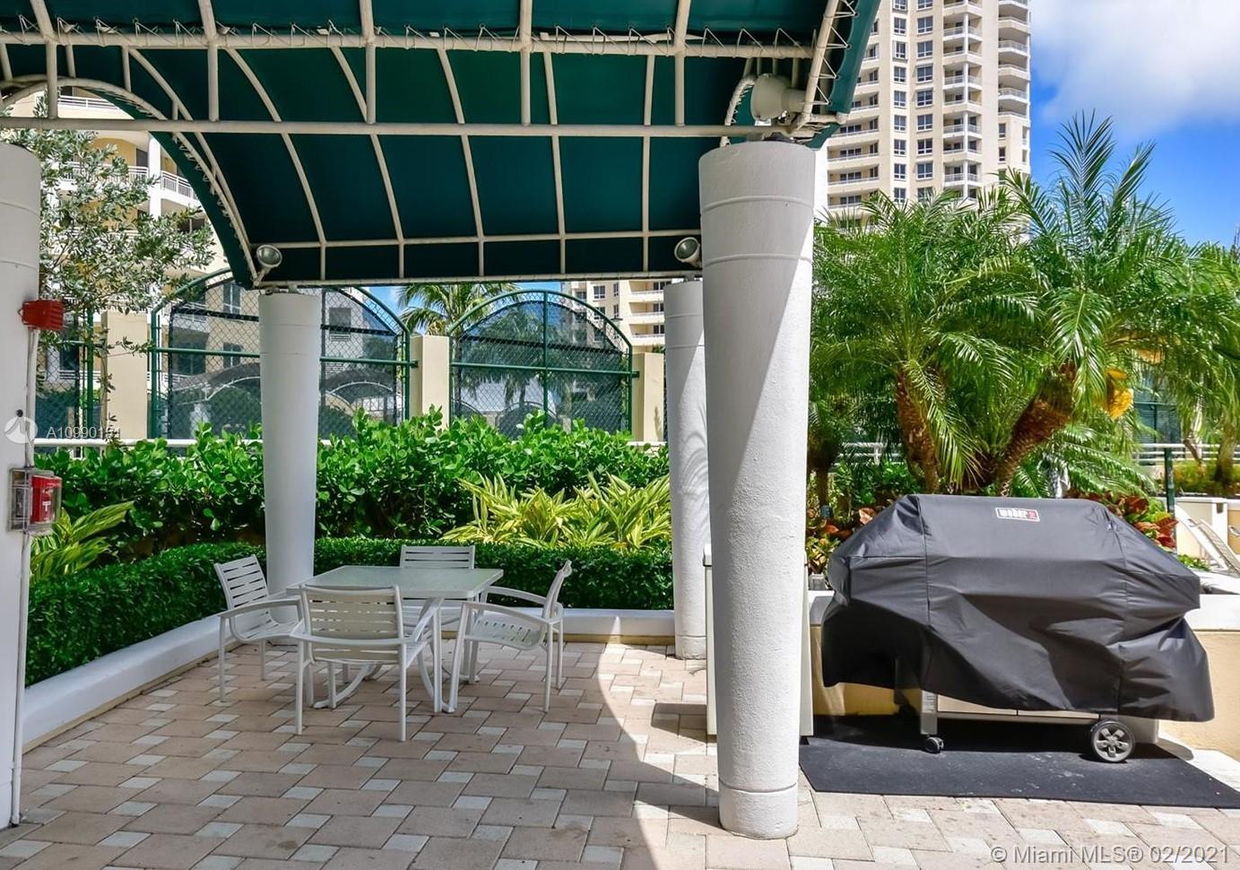 Miami, FL 33131,888 Brickell Key Dr #1102