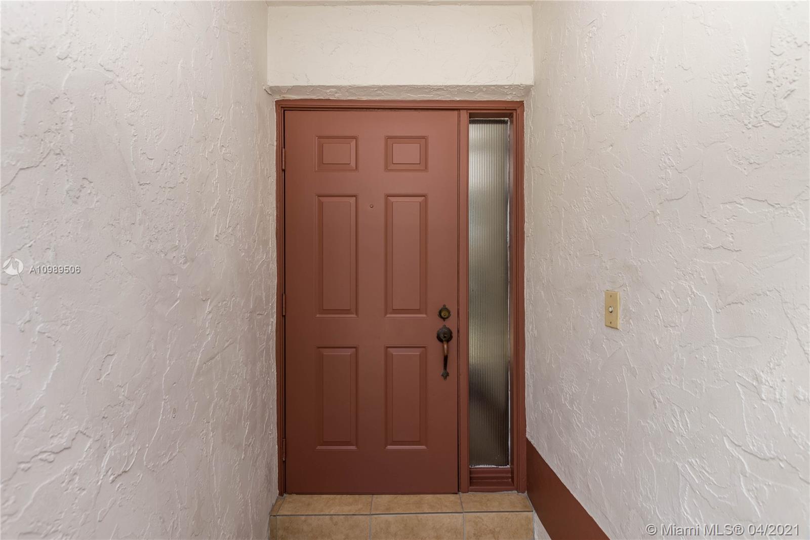 961 SW 109th Ave, Pembroke Pines, FL 33025