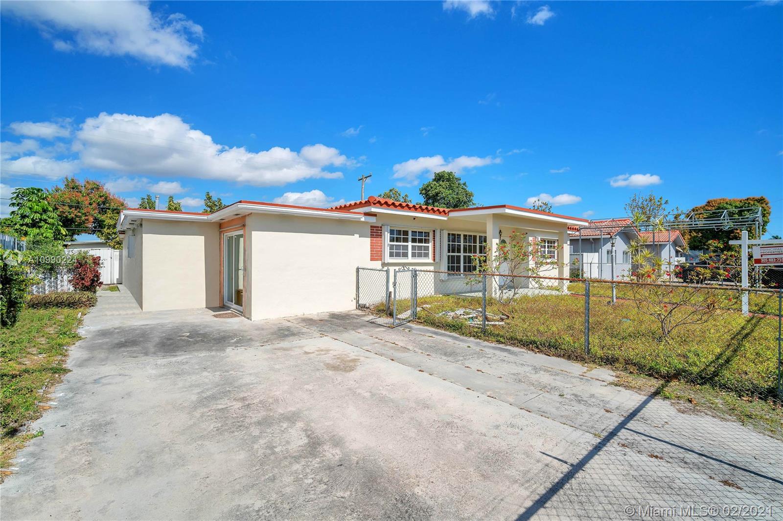 Hialeah, FL 33012,521 W 37th Pl