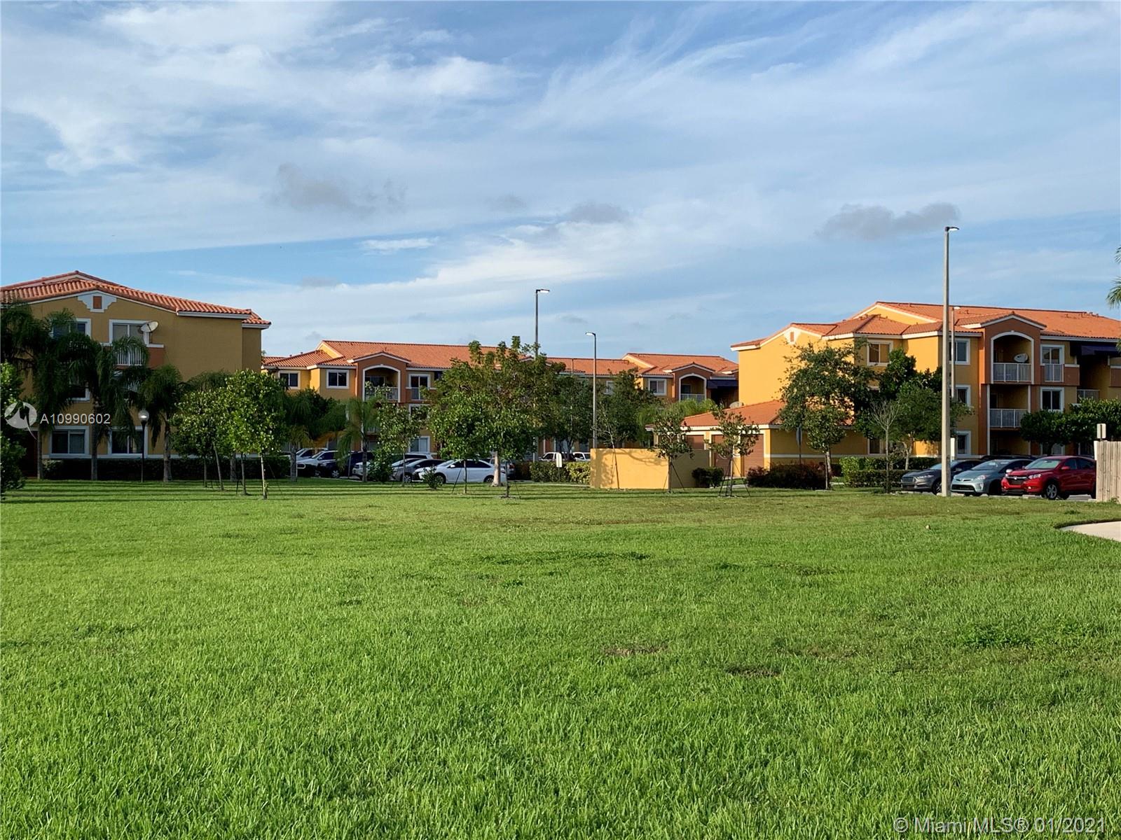 Cutler Bay, FL 33189,20950 SW 87th Ave #102