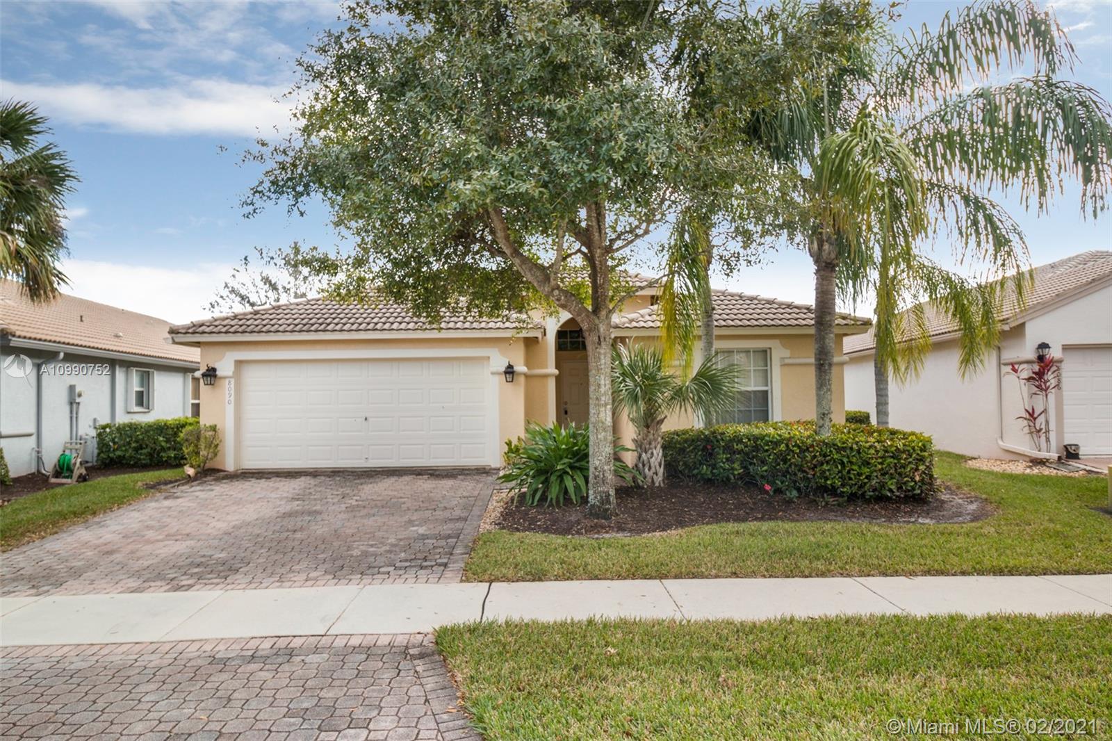 8090 Duomo Cir, Boynton Beach, FL 33472