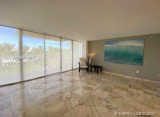 Miami Beach, FL 33141,7824 Collins Ave #401