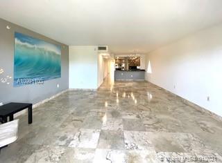 Miami Beach, FL 33141,7824 Collins Ave #401