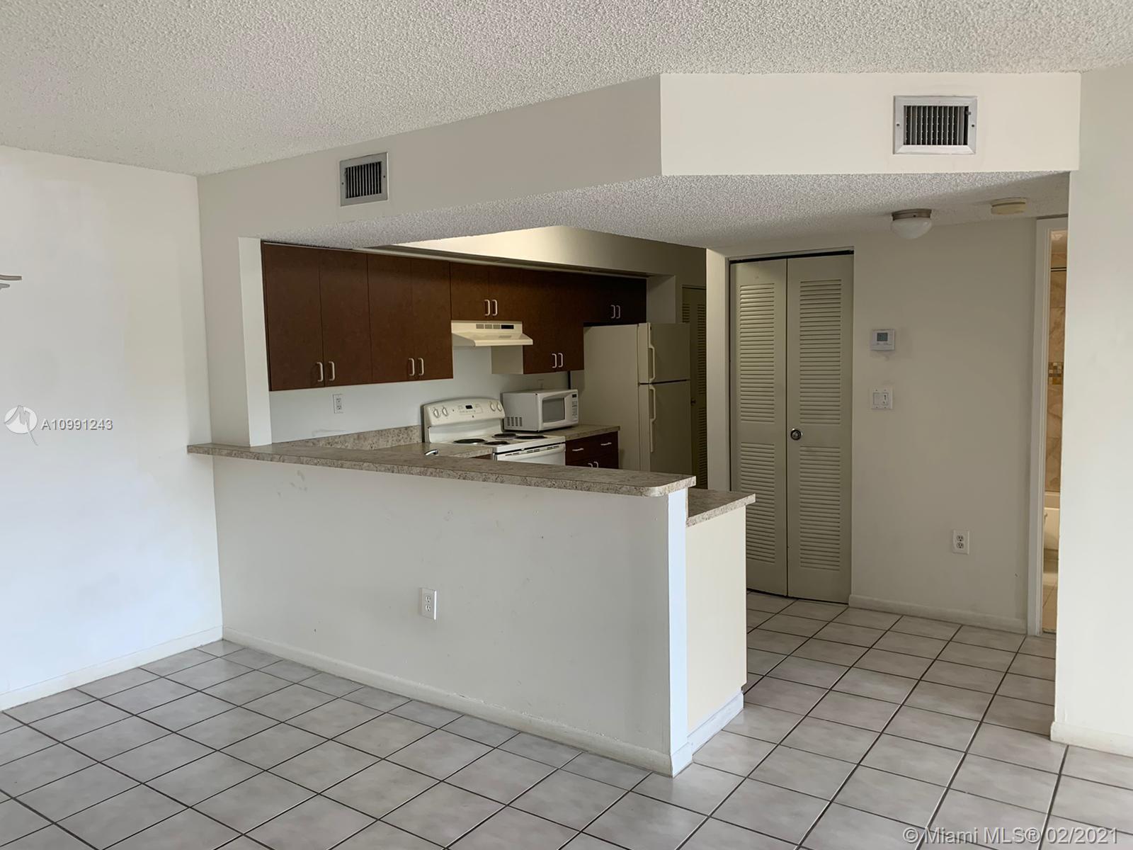 Cutler Bay, FL 33189,8600 SW 212th St #305