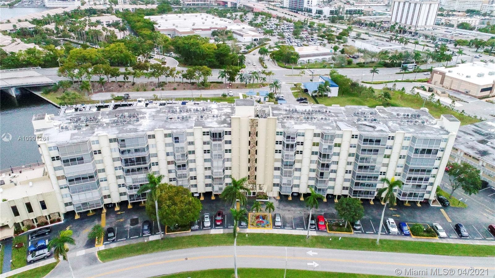 Hallandale Beach, FL 33009,200 Diplomat Pkwy #433