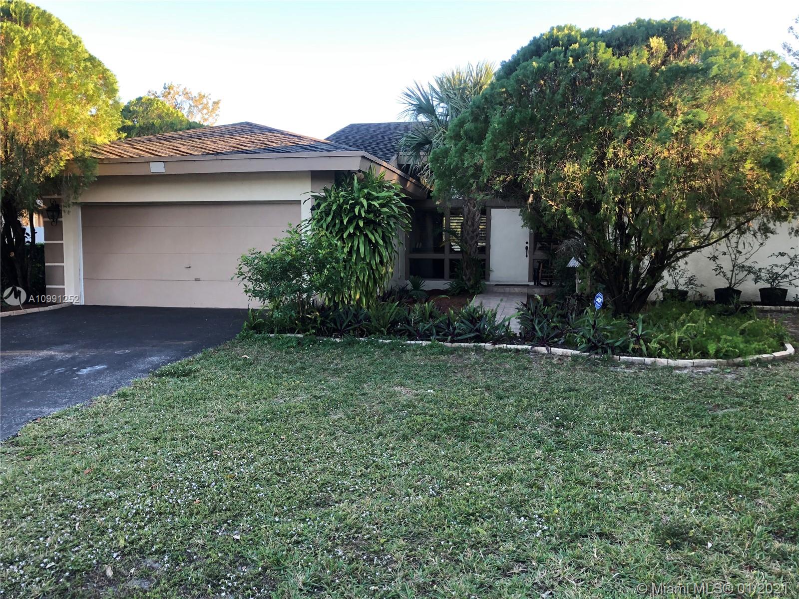 Tamarac, FL 33321,8068 Buttonwood Cir