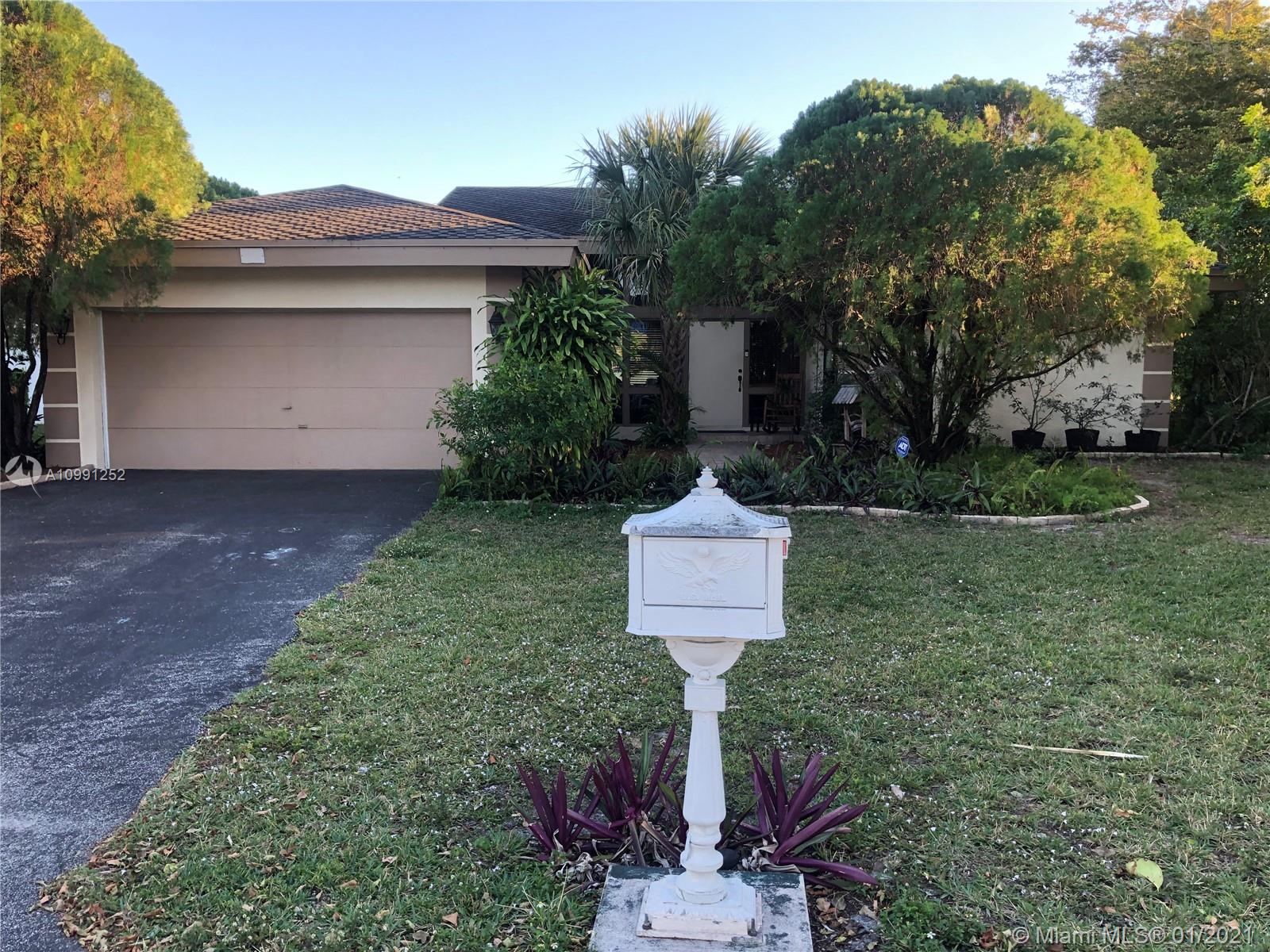 Tamarac, FL 33321,8068 Buttonwood Cir