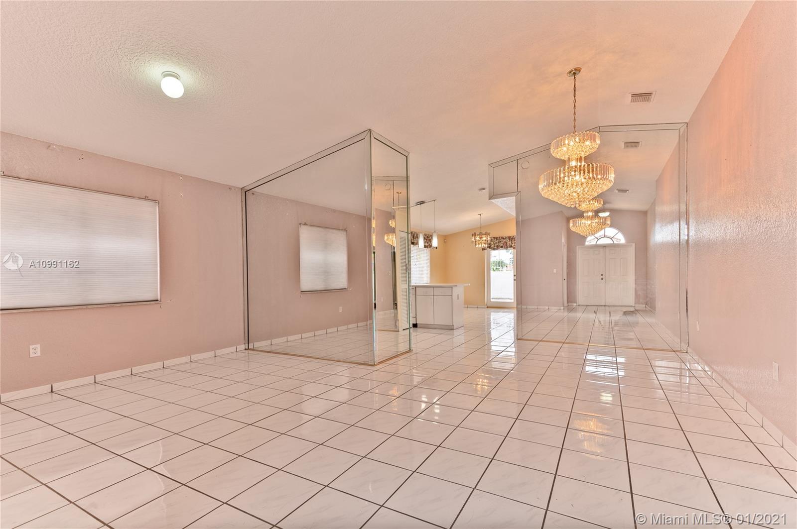 Hialeah, FL 33018,3423 W 75th Pl
