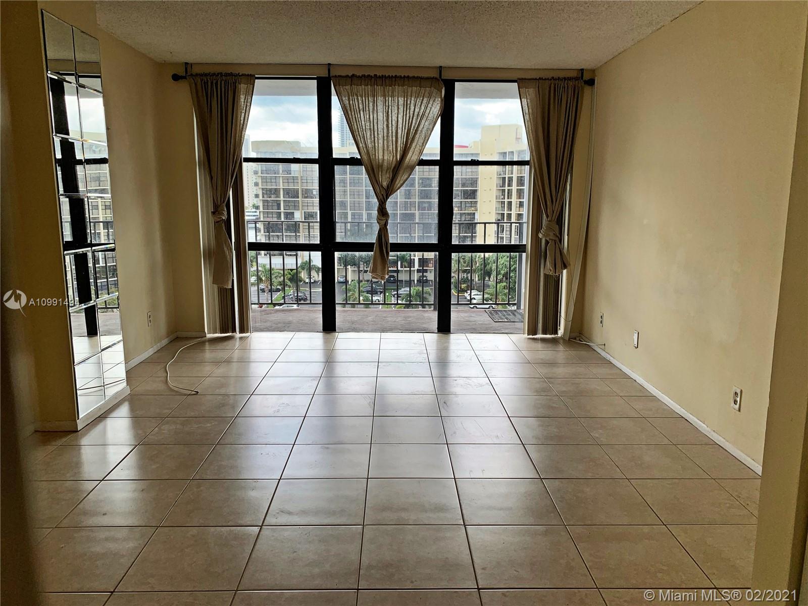 Hallandale Beach, FL 33009,800 Parkview Dr #816