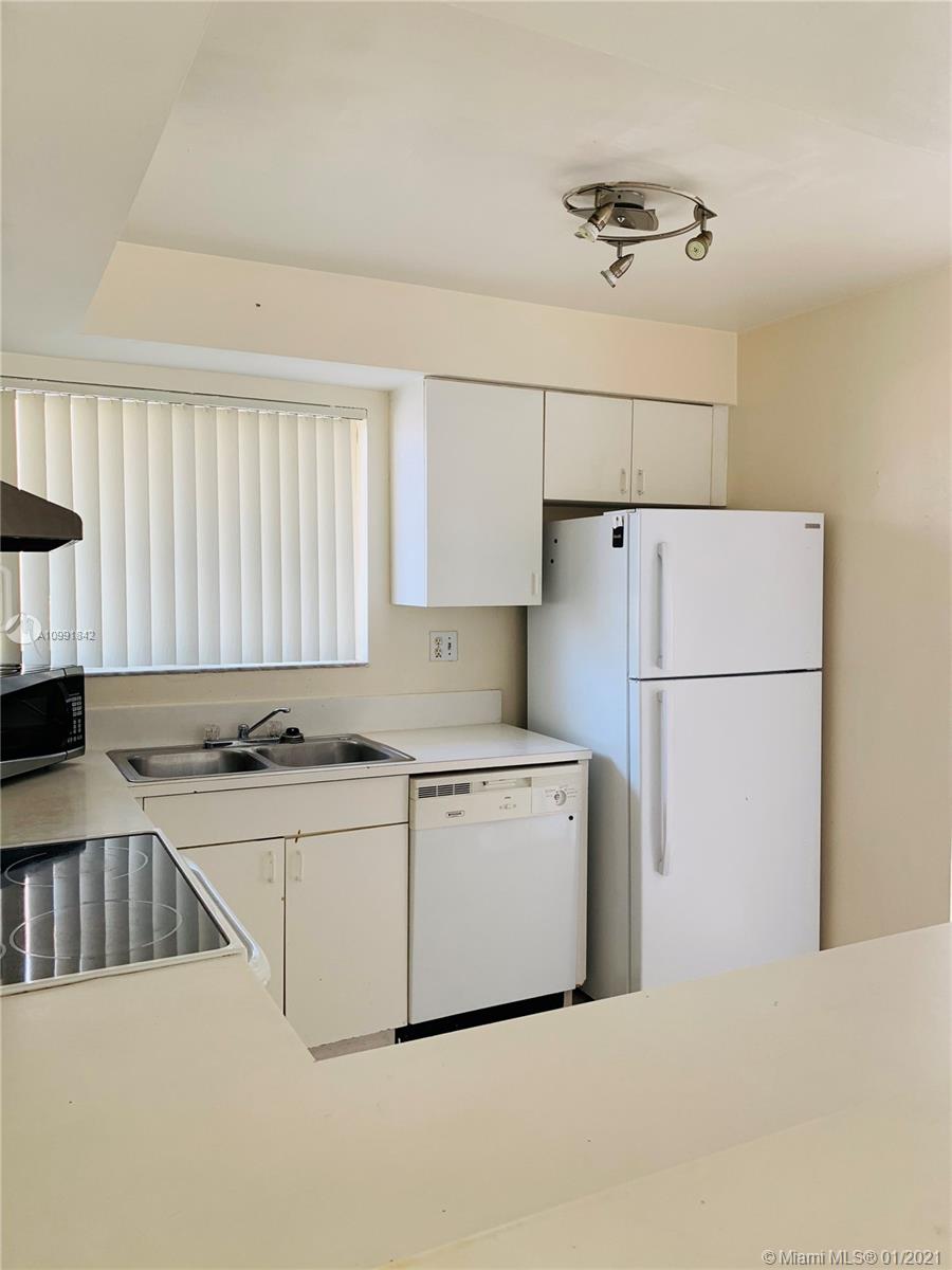 Miami, FL 33193,14915 SW 80th St #218
